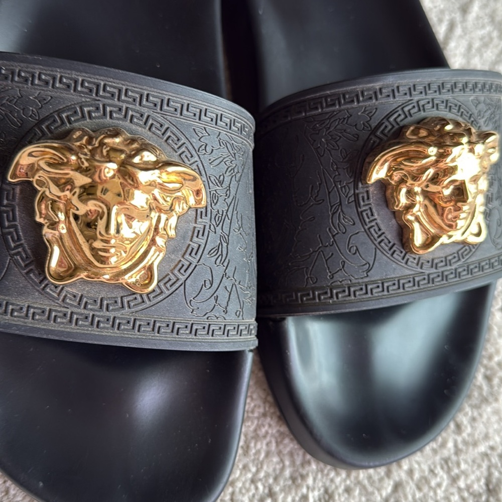 Versace sandals - Picture 2 of 6